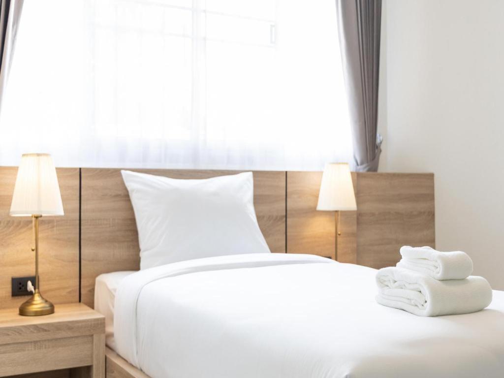 B2 Phitsanulok Boutique & Budget Hotel ภายนอก รูปภาพ